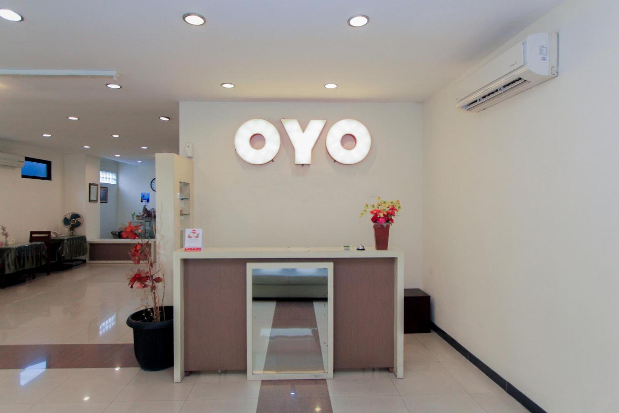 Hotel O Genteng Near Genteng Market Formerly Uno Hotel Сурабая Экстерьер фото